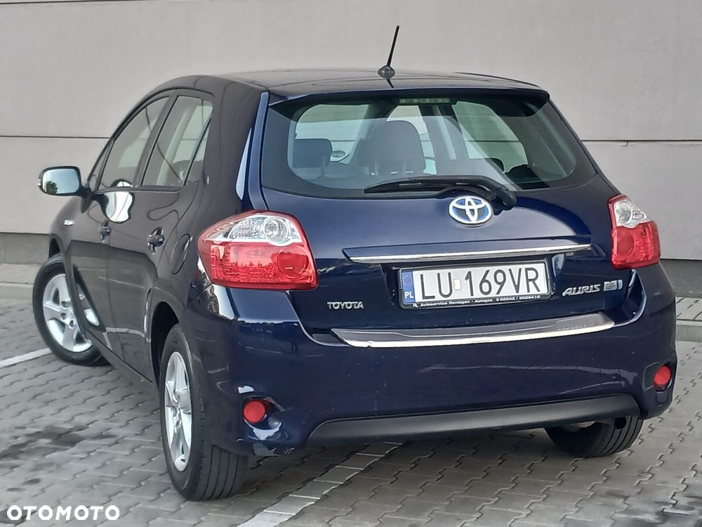 Toyota Auris 2012 photo 4