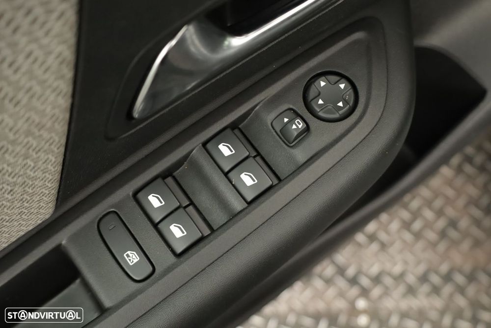 Citroën C4 1.2 PureTech Plus EAT8 - 18