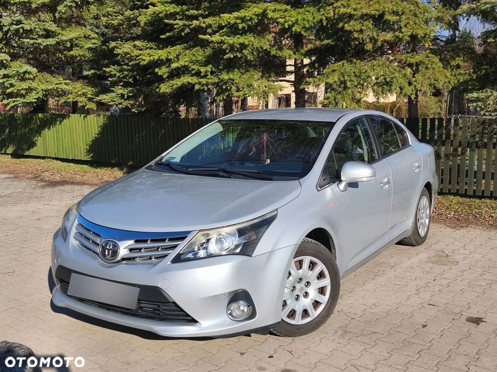 Toyota Avensis 1.8 Luna EU5 - 4