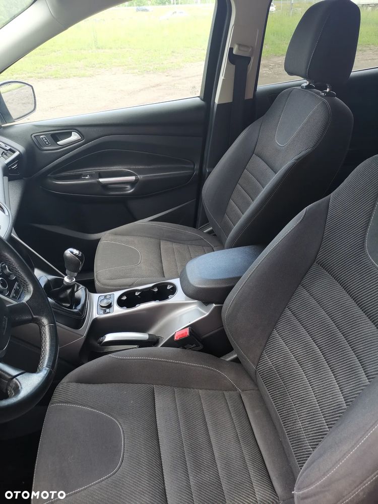 Ford Kuga - 16