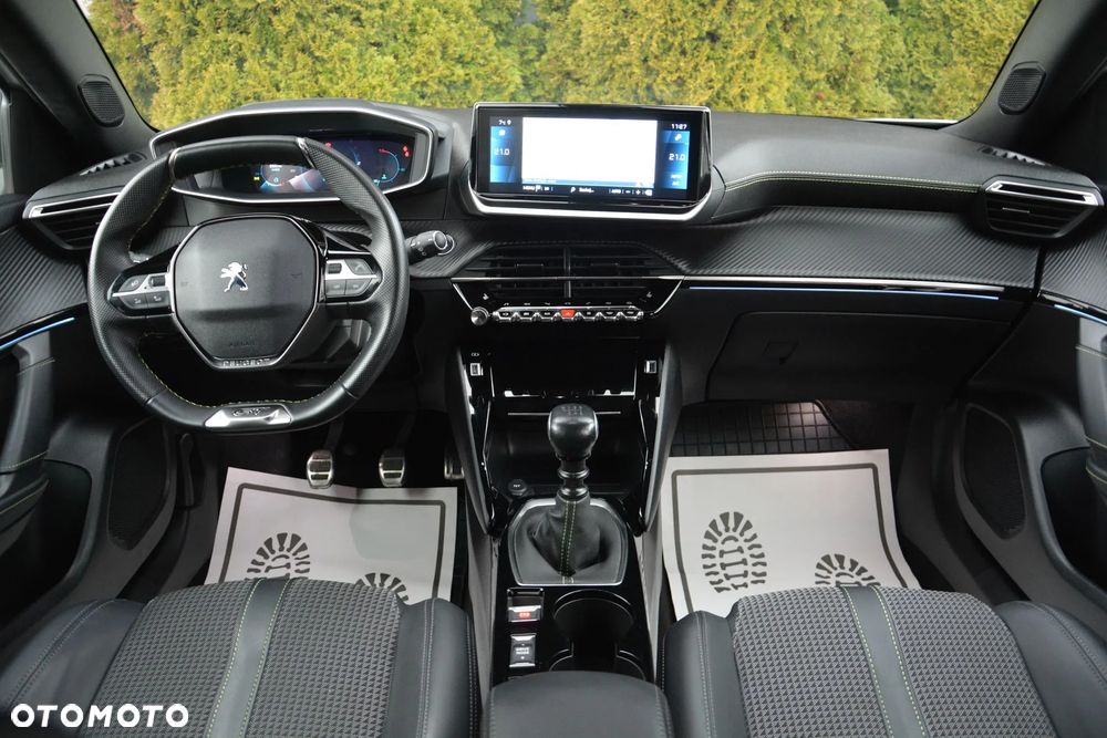 Peugeot 2008 PureTech 130 GT Pack - 22