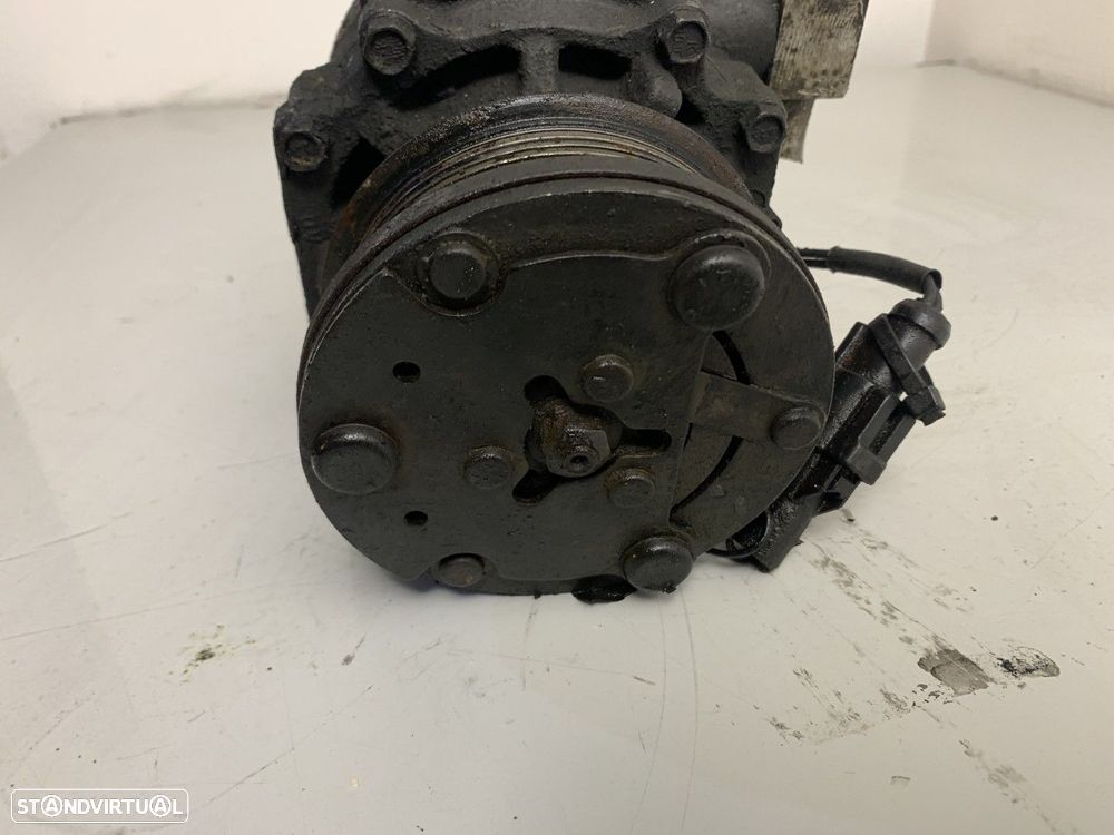Compressor de ar condicionado FORD FOCUS 1.8 TDCi REF. MOTOR F9DA - 1
