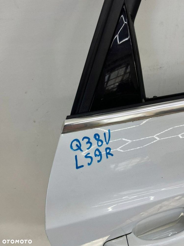 Drzwi tylne LS9R Audi Q3 8U PRAWE - 11