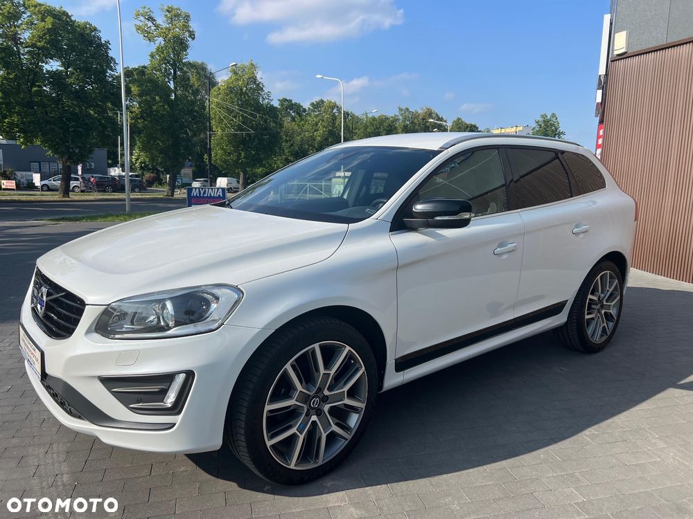 Volvo XC 60 D5 AWD R-Design Momentum - 2