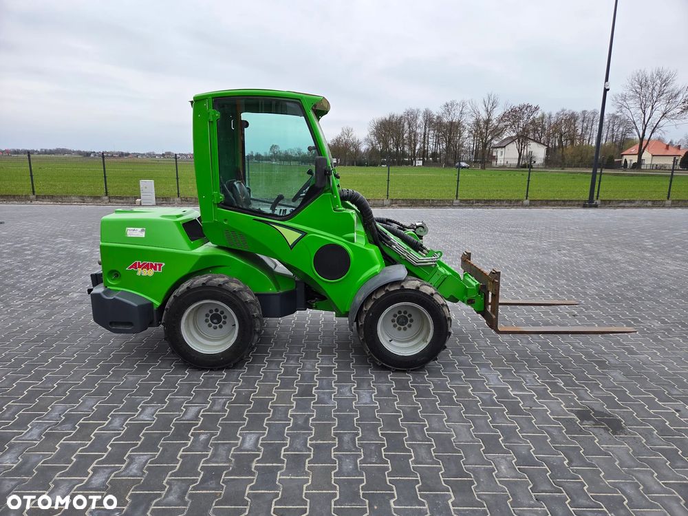 Avant 750 - 5