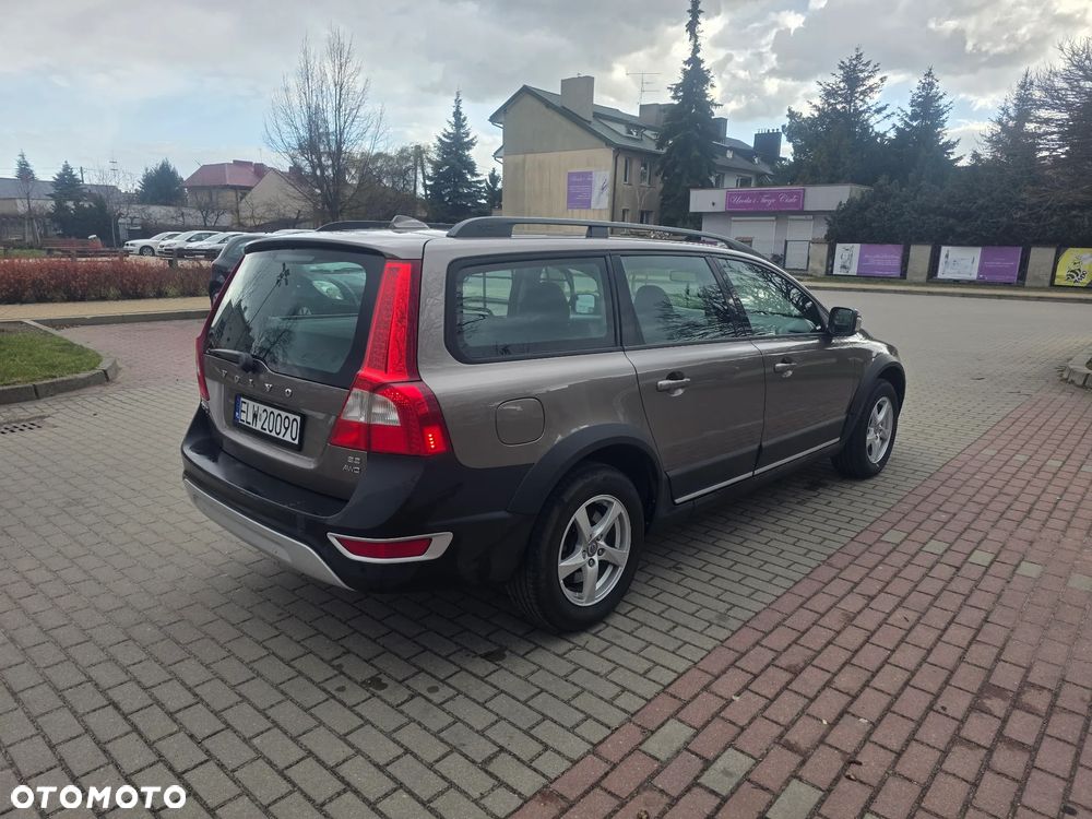 Volvo XC 70 3.2 AWD Momentum - 1