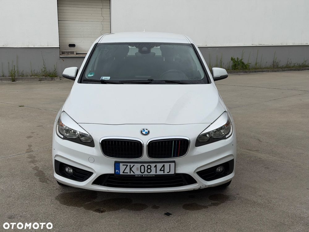BMW Seria 2 218d - 3