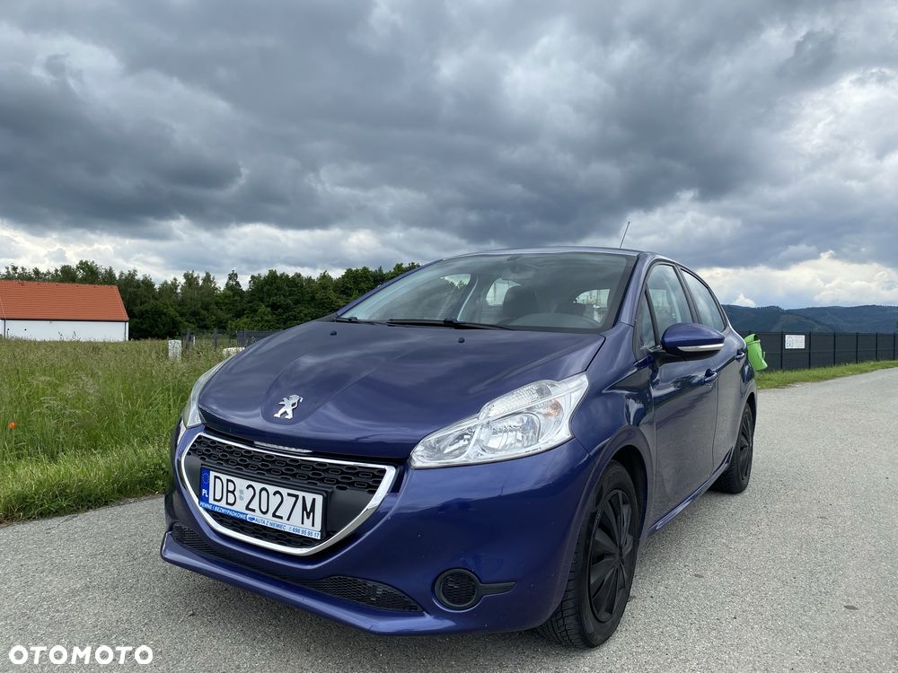 Peugeot 208 - 1