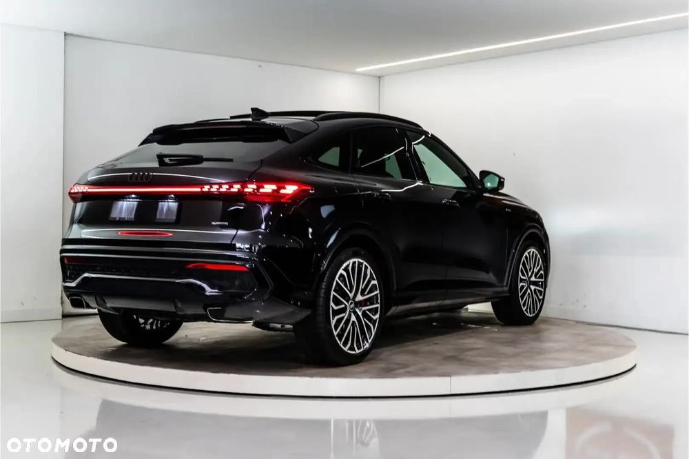 Audi Q5 Sportback - 8