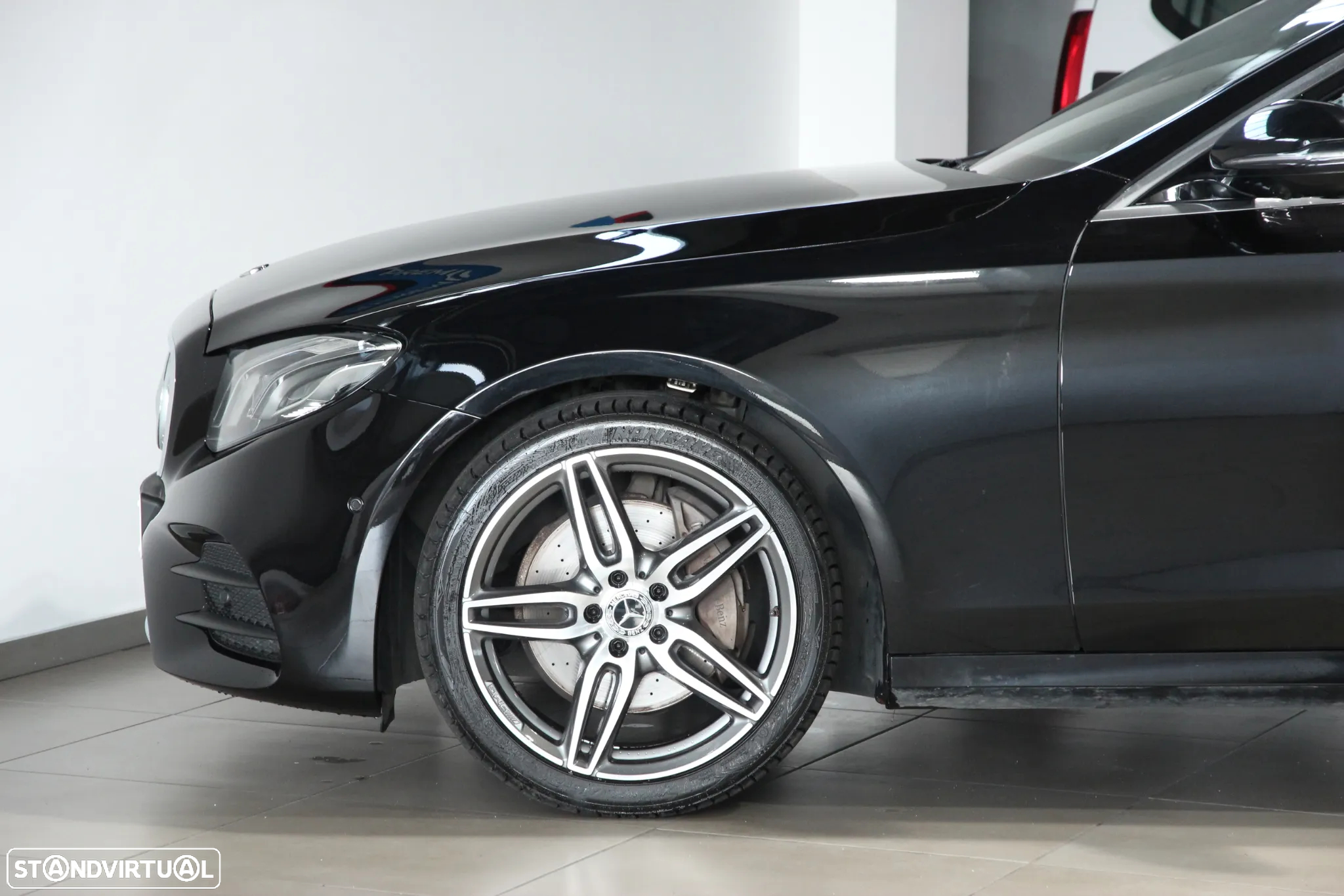 Mercedes-Benz E 300 d AMG - 7