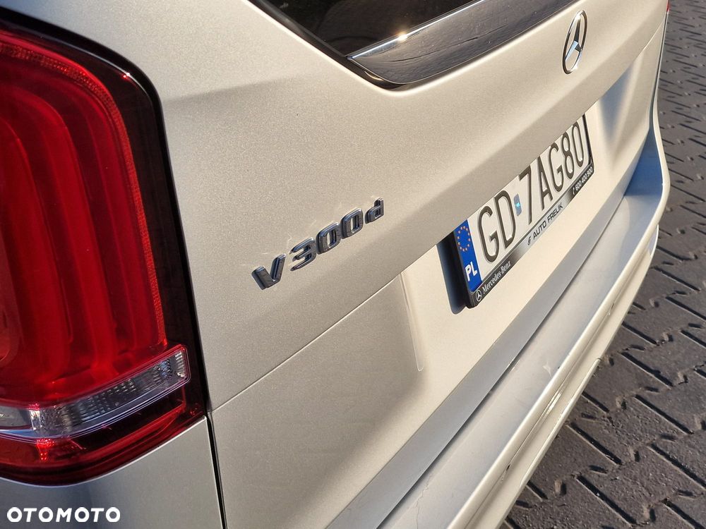 Mercedes-Benz Klasa V 300 d 4-Matic 9G-Tronic - 6