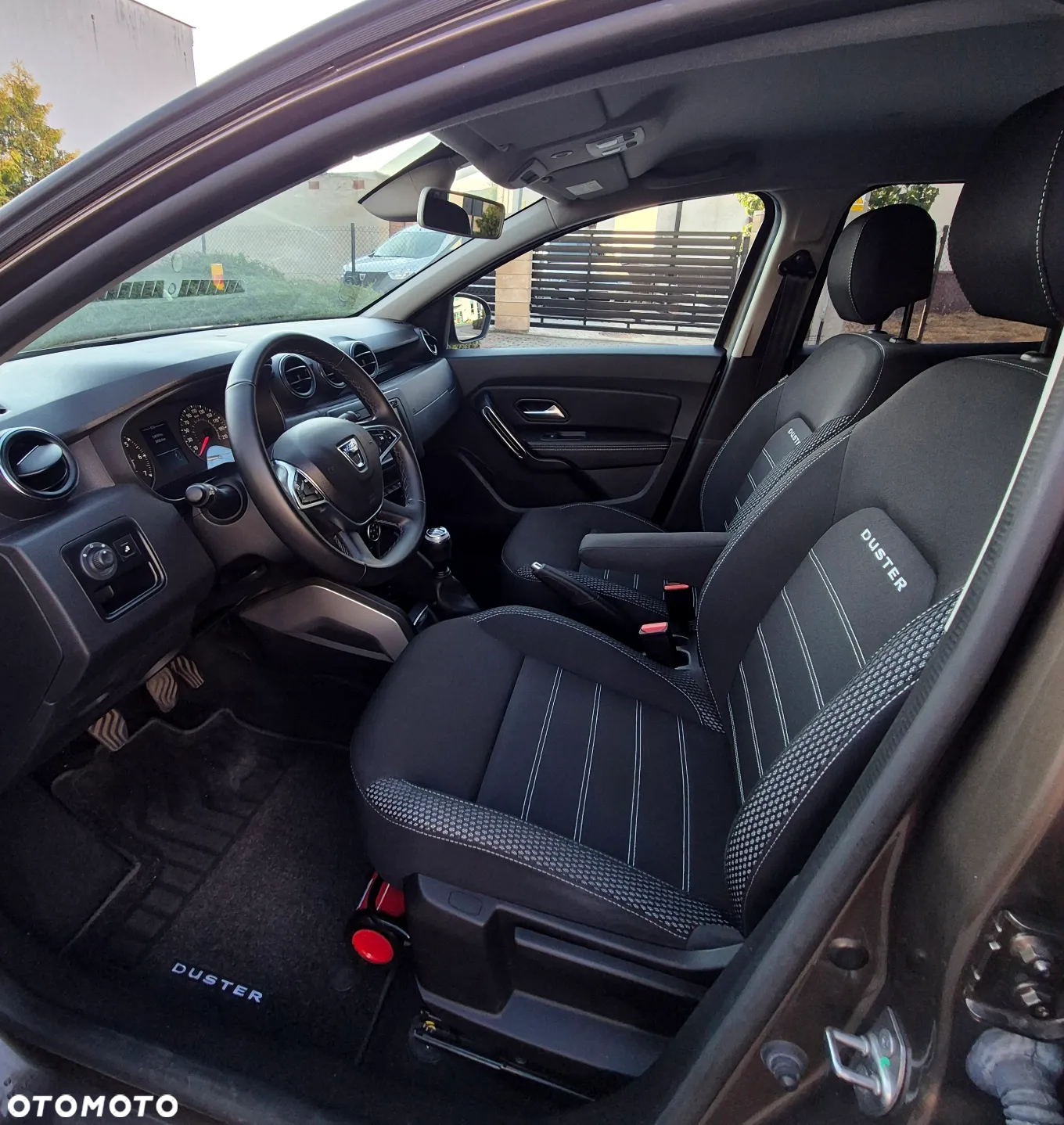 Dacia Duster 1.6 SCe Prestige - 8