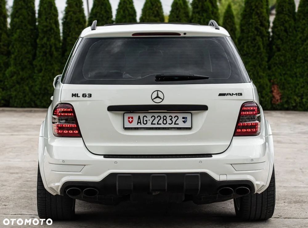 Mercedes-Benz ML 63 AMG 4Matic 7G-TRONIC 10th Anniversary - 11