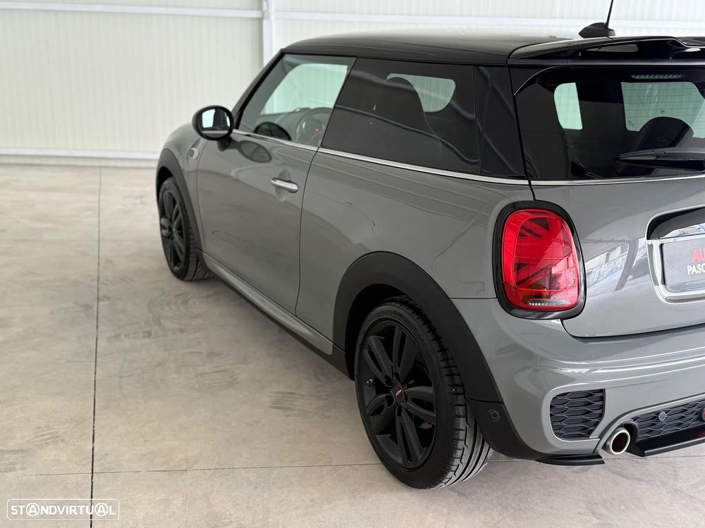 MINI 3 Portas Cooper D Aut. - 34