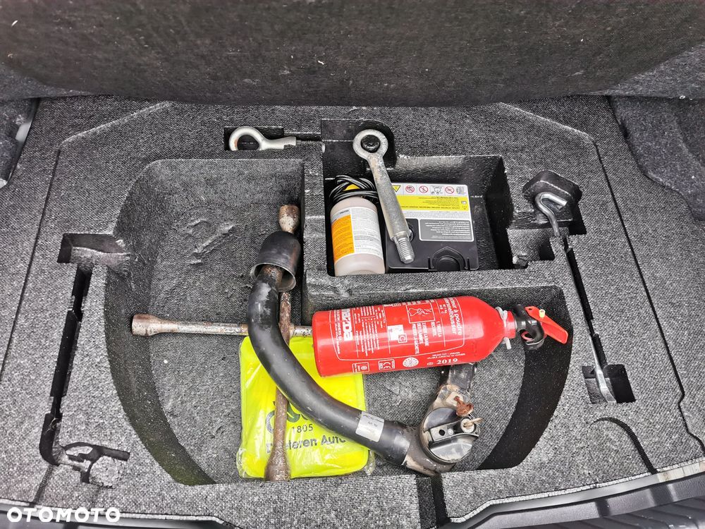 Mazda 3 1.5 Skygo - 25