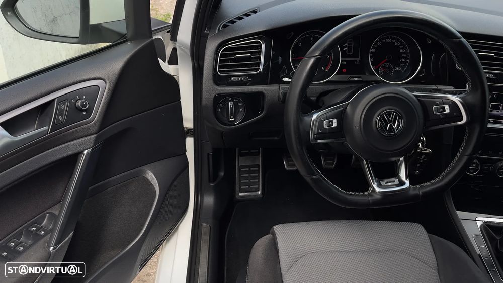 VW Golf 2.0 TDI Highline - 20