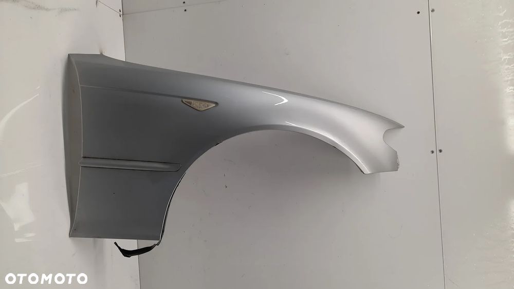 BŁOTNIK PRZÓD PRZEDNI PRAWE BMW E46 LIFT COUPE CC CABRIO TITANSILBER SREBRNY POSIADA RDZE NA RANCIE - 1