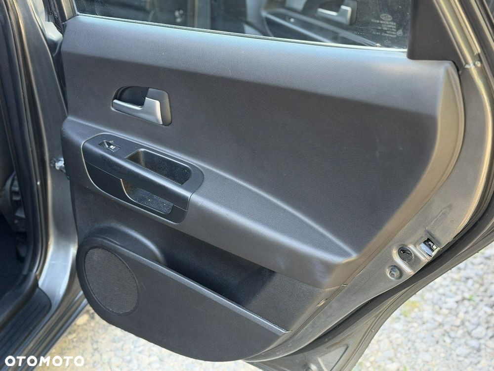 Kia Ceed - 27