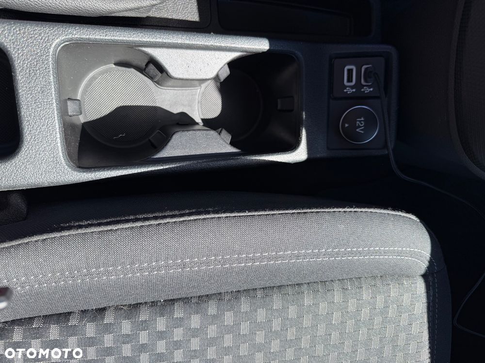 Ford Tourneo Connect Grand 1.5TDCi Start/Stop Titanium - 24