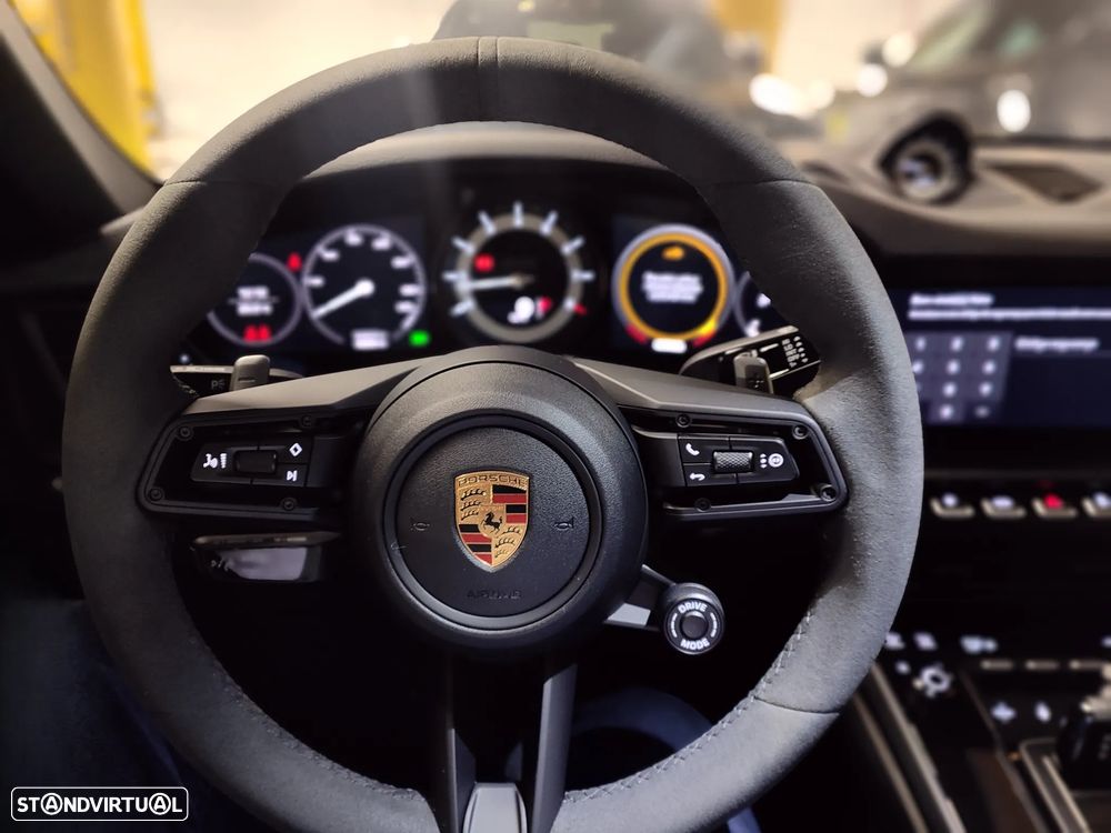 Porsche 911 (992) Carrera GTS PDK - 10