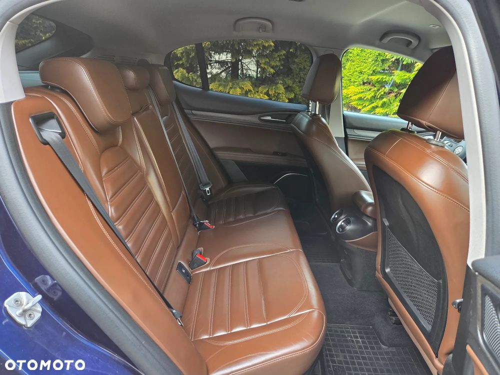 Alfa Romeo Stelvio 2.0 Turbo Q4 - 7