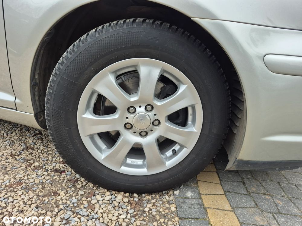 Toyota Avensis 1.8 VVT-i - 18