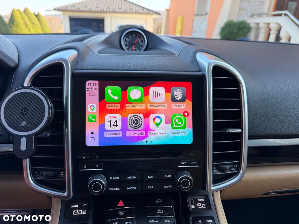 Porsche Cayenne Platinum Edition - 21