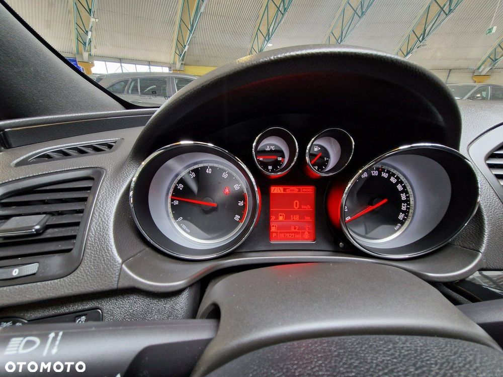 Opel Insignia - 13