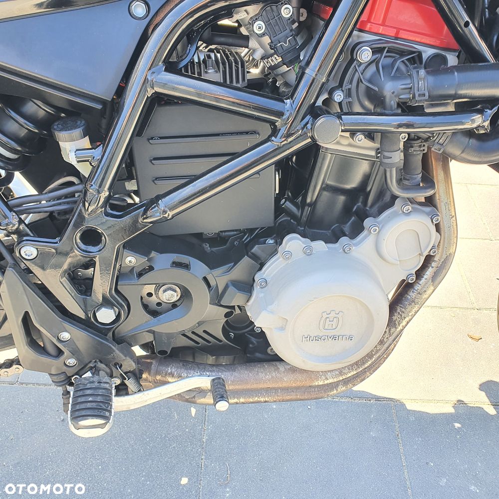 Husqvarna Nuda 900R - 17