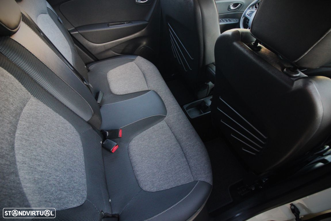 Renault Captur - 24