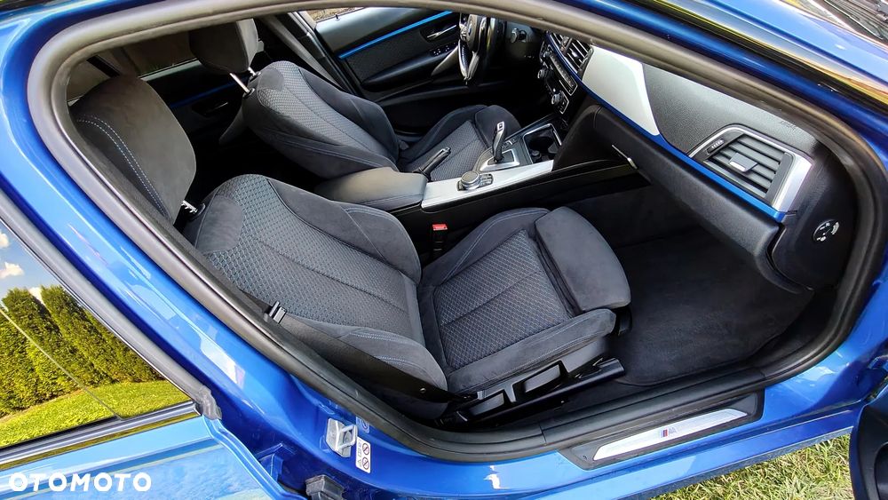 BMW Seria 3 335d xDrive Edition M Sport Shadow - 36