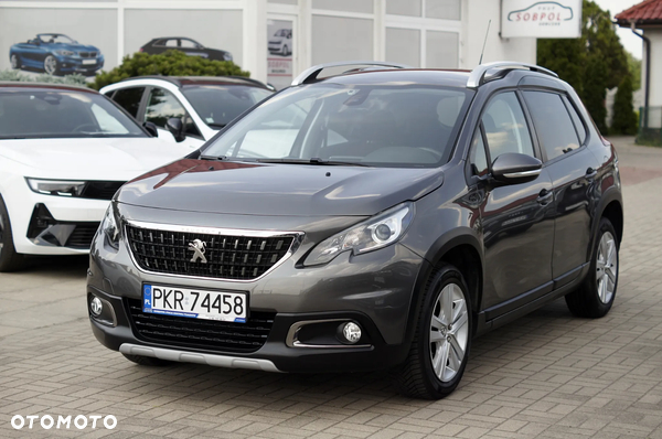 Peugeot 2008 1.2 Pure Tech GPF Signature S&S EAT6