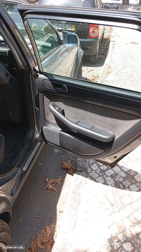 Audi A6 Allroad Quattro 2.5 TDI - 13