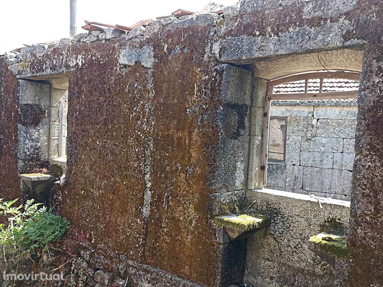 Terreno c/ ruinas para reconstrução - Grande imagem: 5/9