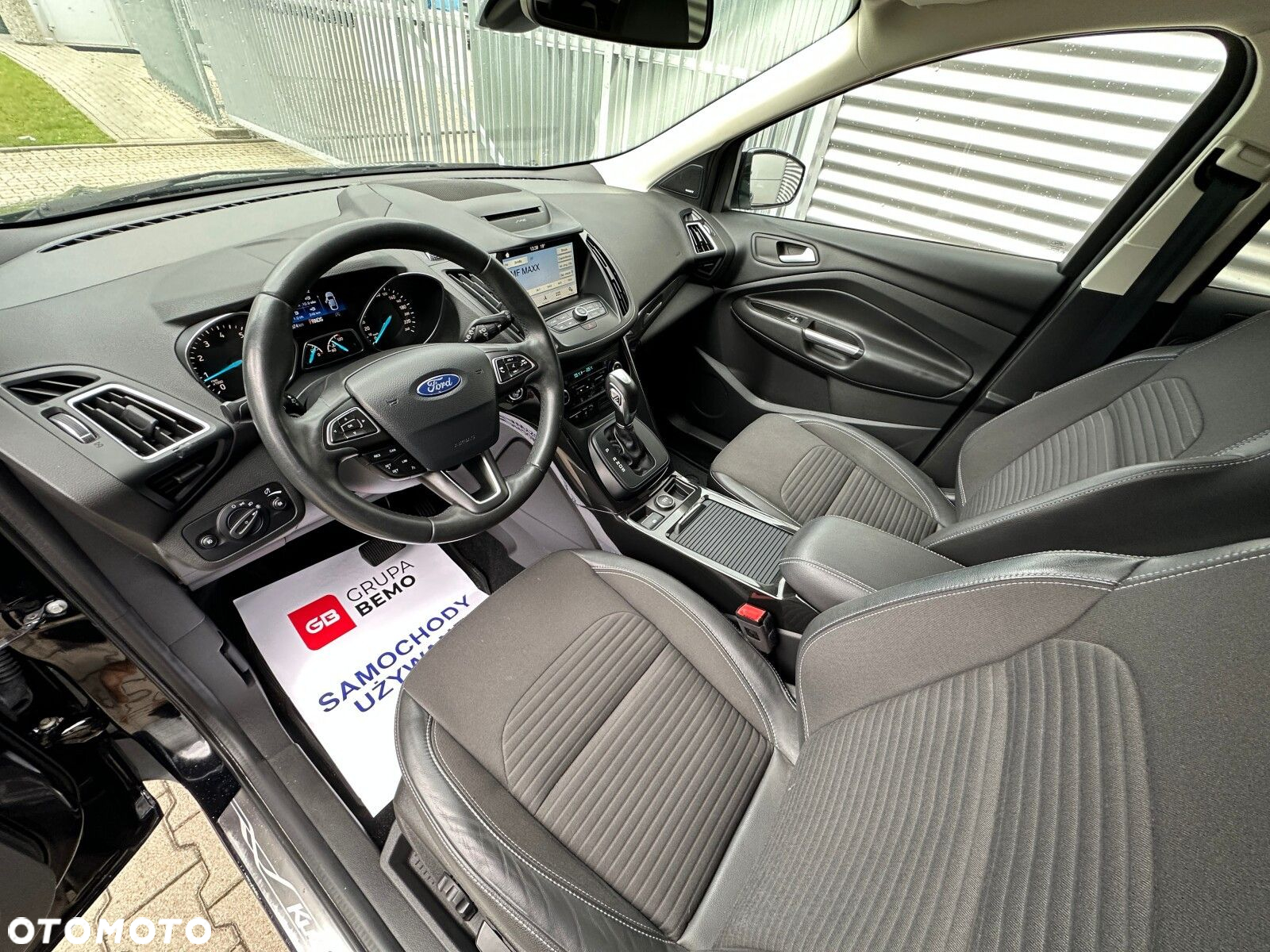 Ford Kuga - 12