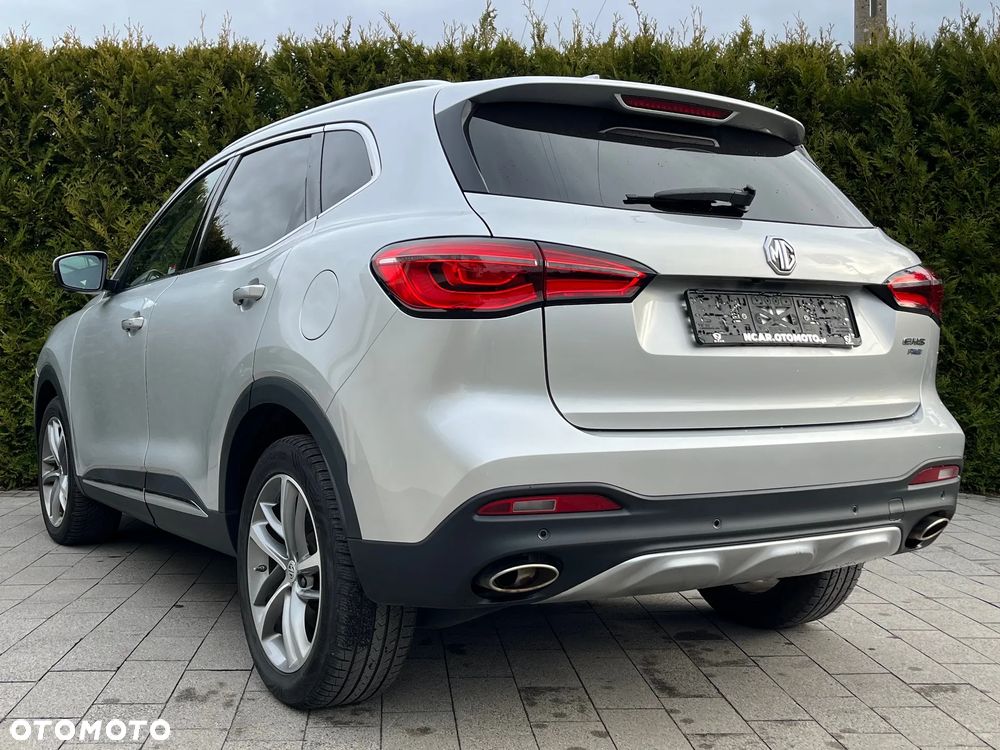 MG EHS Luxury - 9