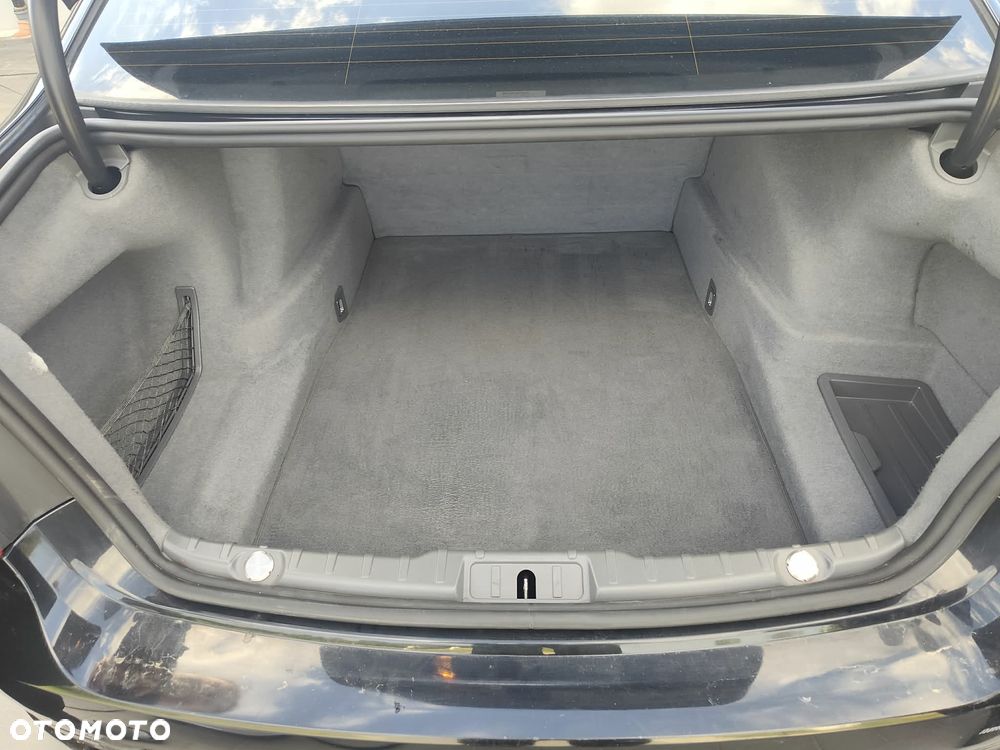 BMW Seria 7 750Li - 18