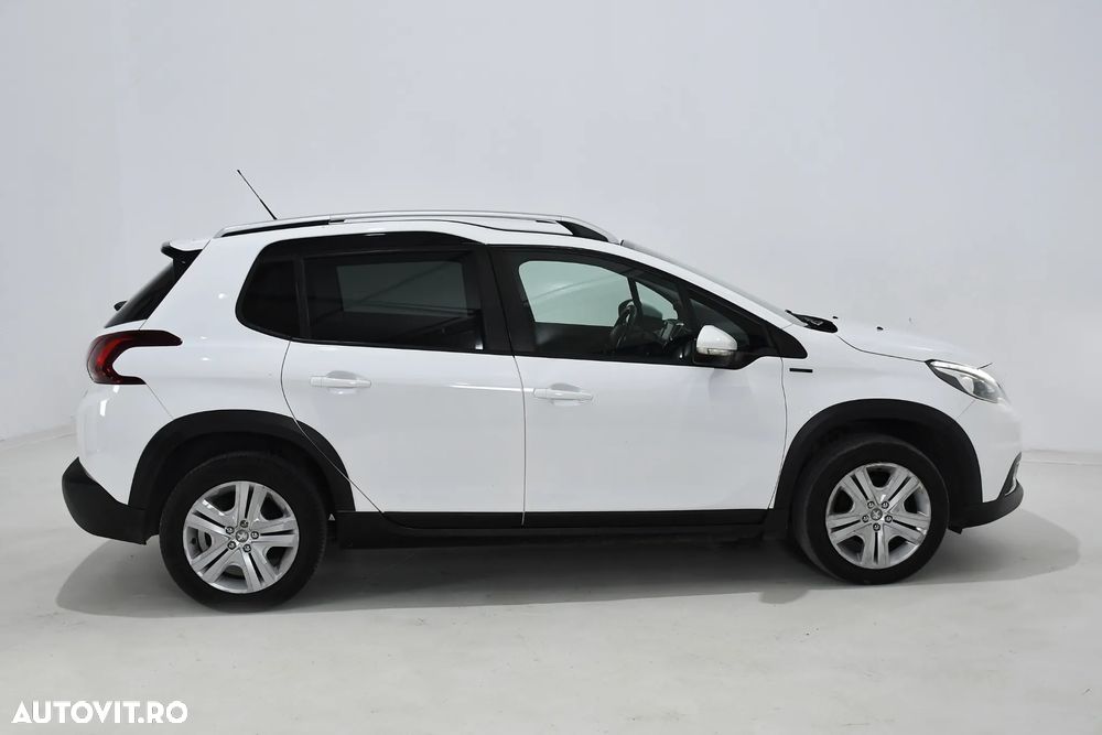 Peugeot 2008 PureTech 110 GPF Stop&Start EAT6 Signature - 4
