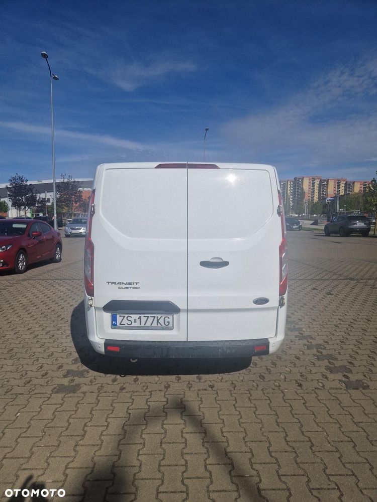 Ford TRANSIT CUSTOM - 9