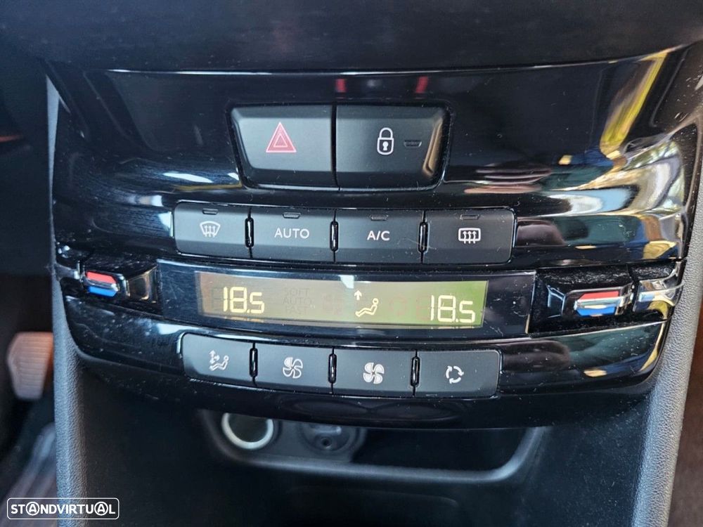 Peugeot 208 1.6 BlueHDi Allure - 30