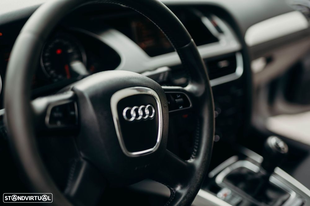 Audi A4 Avant 2.0 TDI Advance - 5