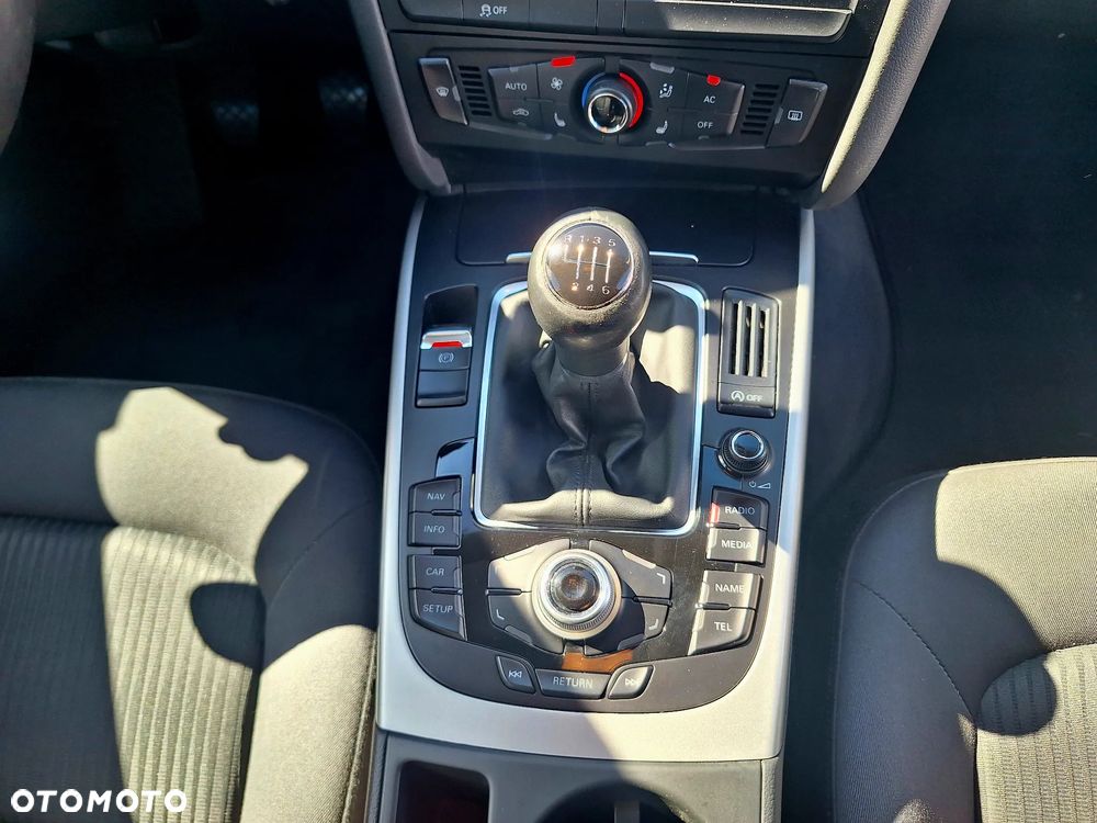 Audi A4 Limousine 2.0 TDI DPF Ambiente - 17