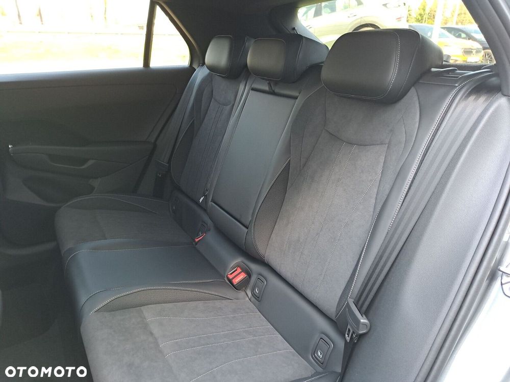 Volkswagen T-Roc - 16