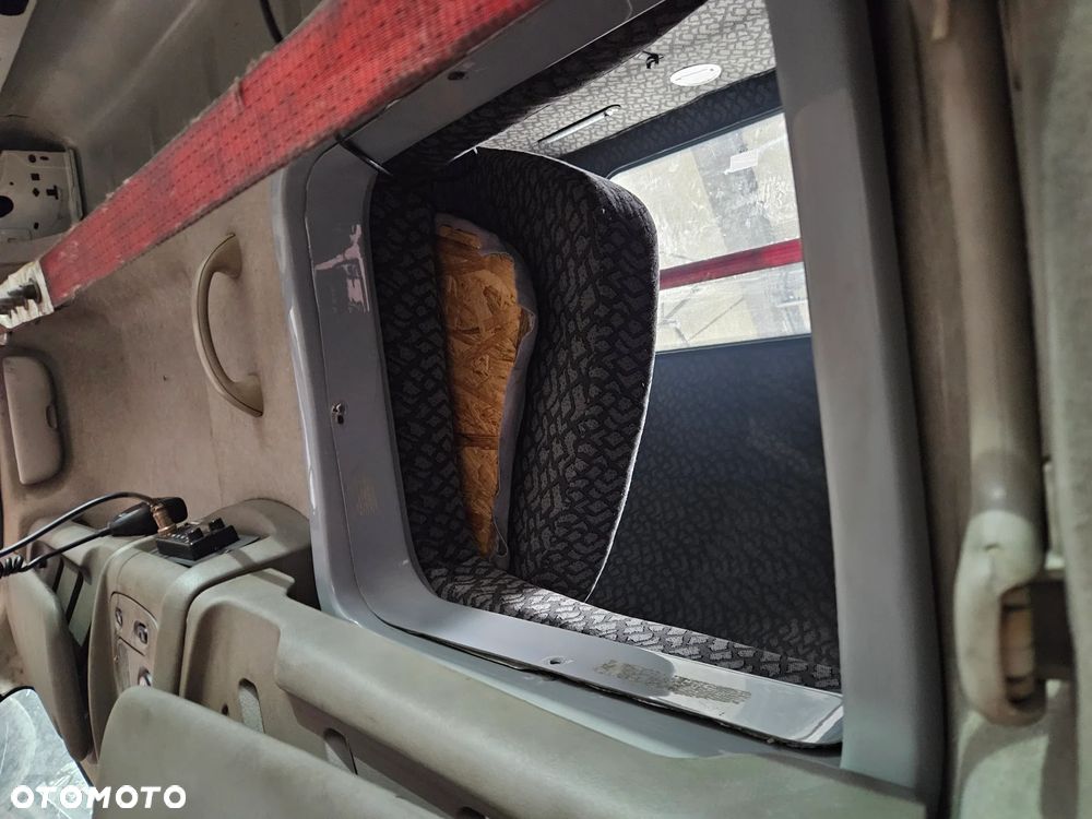 Renault Master III 3  kurnik zabudowa sypialnia - 11