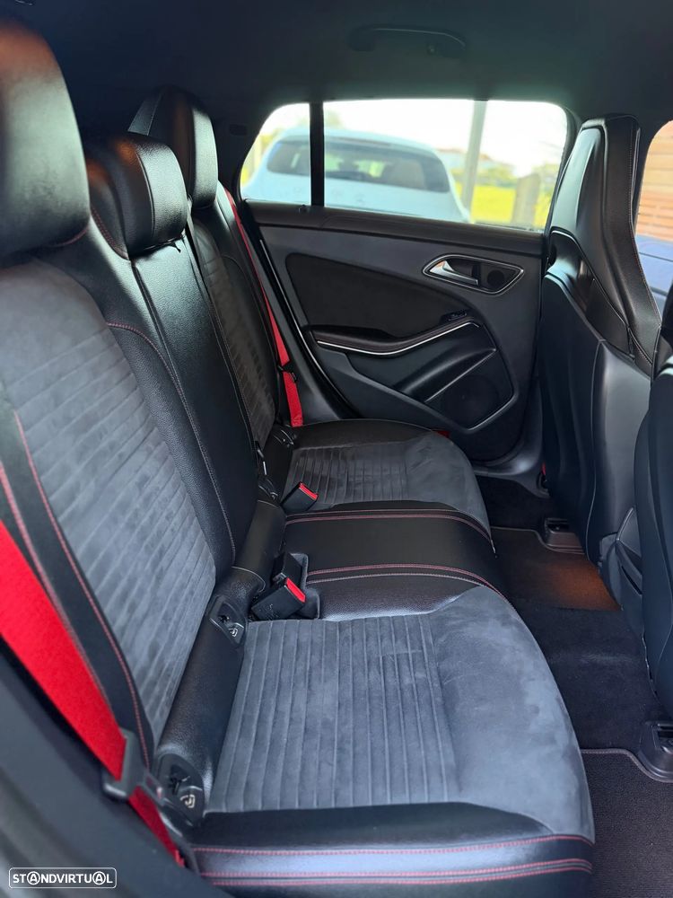 Mercedes-Benz CLA 45 AMG 4Matic 7G-DCT - 26