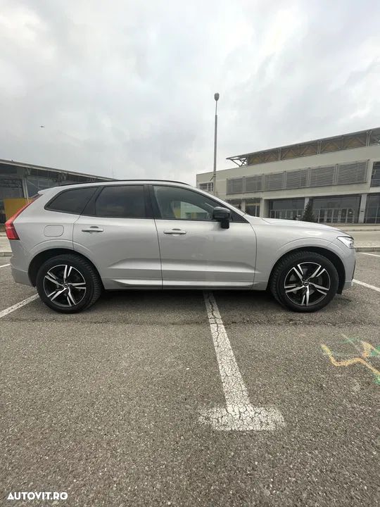 Volvo XC 60 B5 MHEV AWD R-Design - 2
