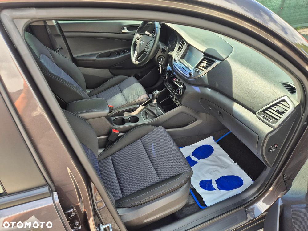Hyundai Tucson blue 1.7 CRDi 2WD Style - 26