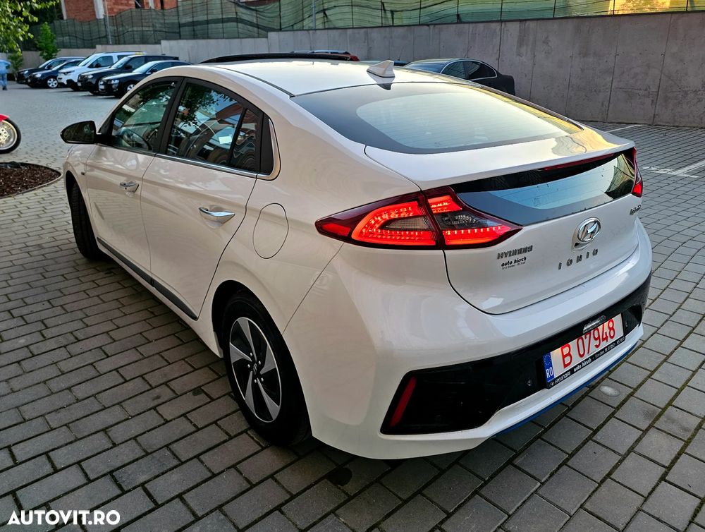 Hyundai IONIQ - 4