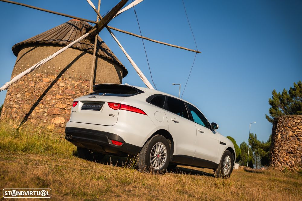 Jaguar F-Pace 2.0 i4D Pure - 47