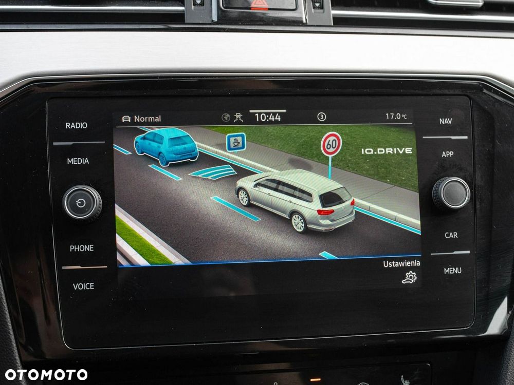 Volkswagen Passat - 23